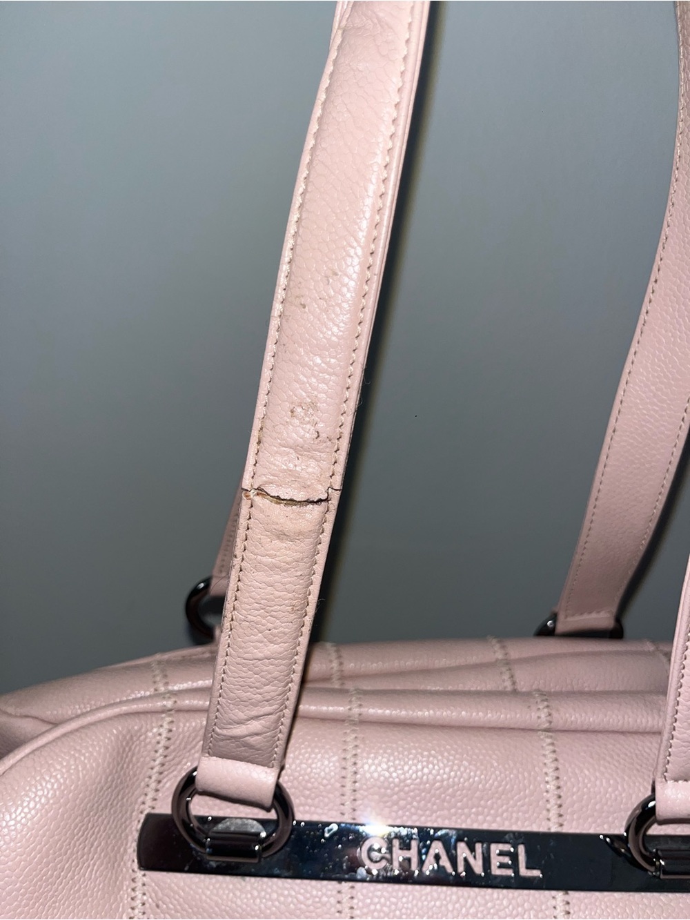 CHANEL Blush Quilted Leather Shoulder Bag with Silver-Tone Logo Bar - Picture 11 of 13